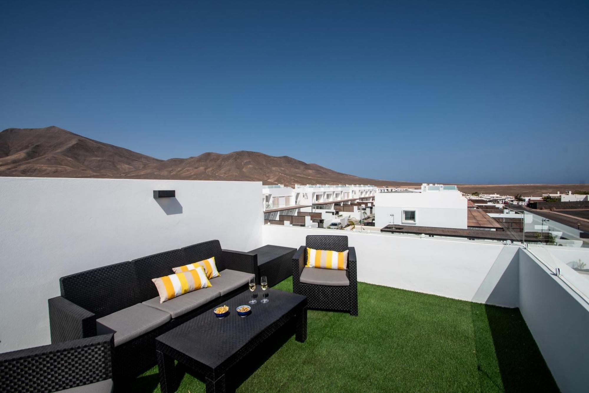 Serena Villa 38 - Heated Pool, Sea Views, Ac, High Speed Internet Playa Blanca  Kültér fotó
